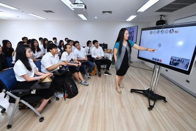 มหาวิทยาลัยหอการค้าไทยจับมือ Cisco ติตดั้ Webex Board ช่วยให้อาจารย์และนักศึกษาสามารถสื่อสารระหว่างกันได้แบบไร้สายผ่านไวท์บอร์ด 5
