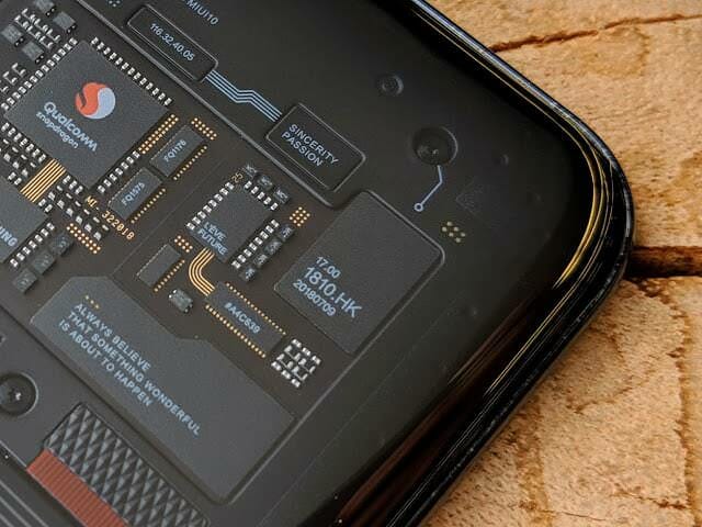 รีวิว Xiaomi Mi 8 Pro: สเปกจัดเต็มพร้อมสแกนนิ้วบนหน้าจอ ใช้งานแบบหล่อ ๆ ด้วยดีไซน์ฝาหลังใสในราคา 19,990 บาท 9