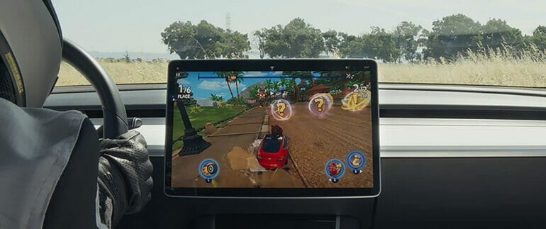 Tesla เปิดตัวแอปฯ Tesla Arcade มาพร้อมกับเกมแข่งรถที่ควบคุมด้วยพวงมาลัยและคันเร่งในรถ 7