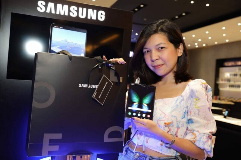 Samsung ส่งมอบ Galaxy Fold ล็อตแรกในไทยแล้ว จองรอบที่สอง 21 - 25 ตุลาคมนี้ 1